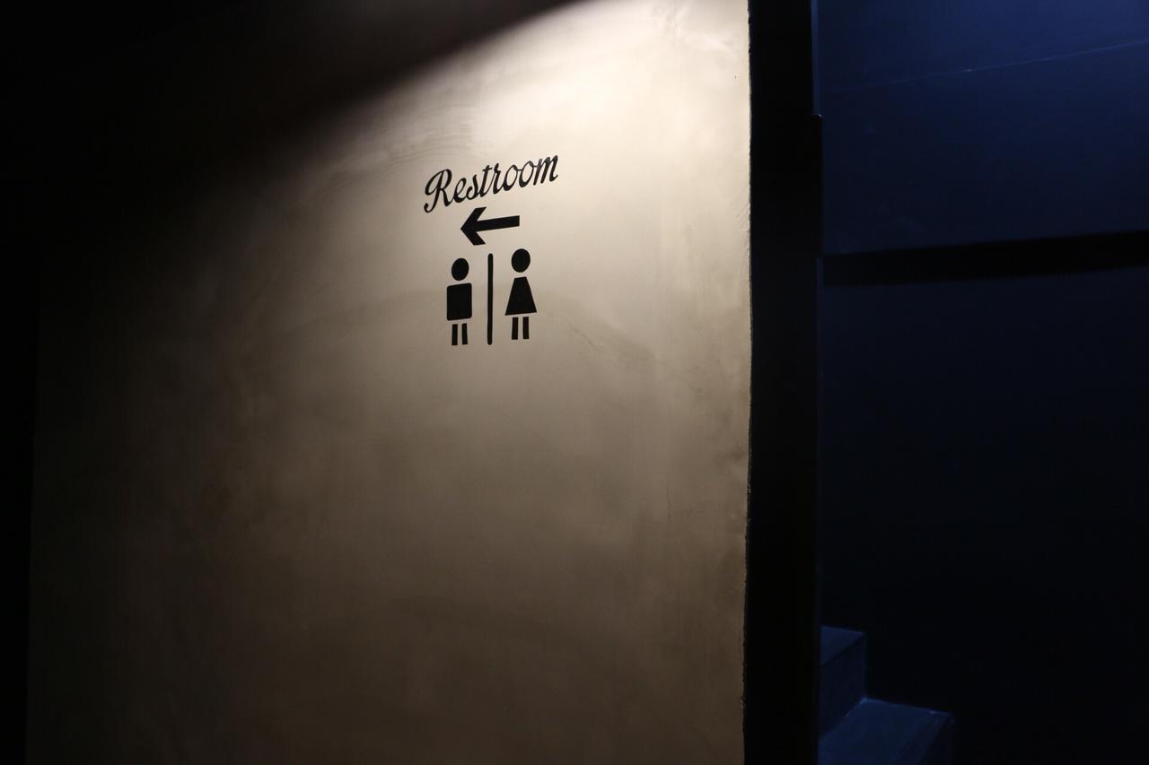 Rest At Ekkamai Bangkok Exterior foto
